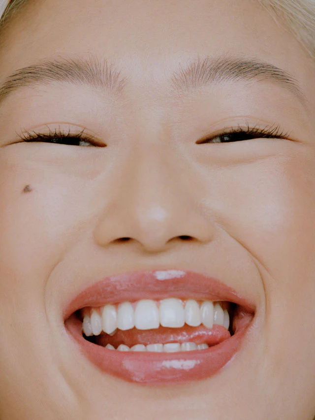 Lip Wrap Reviving Balm - Image 4