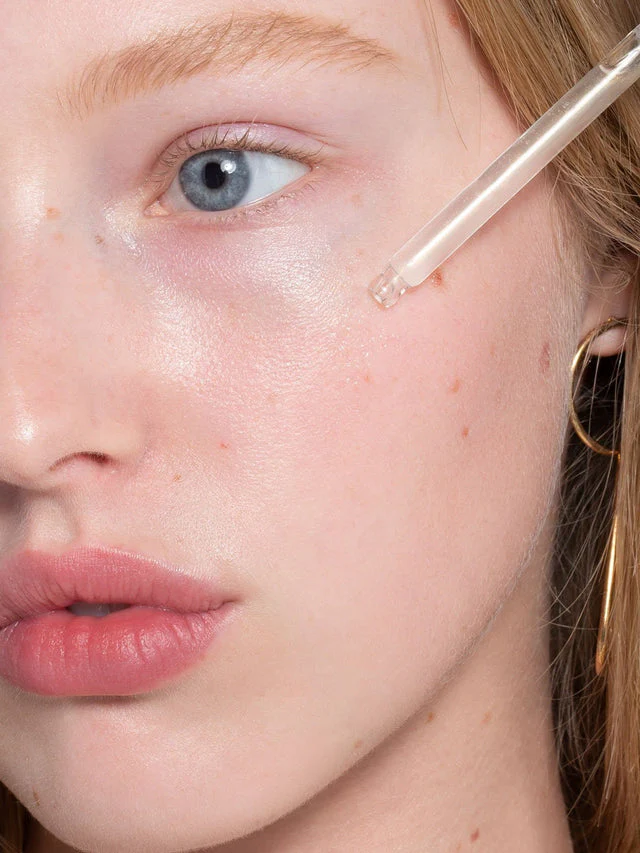 True Skin Radiant Priming Serum - Image 4